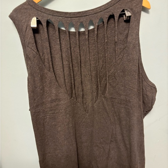 Live Free Sleeveless Top - Black size6x - Picture 3 of 3